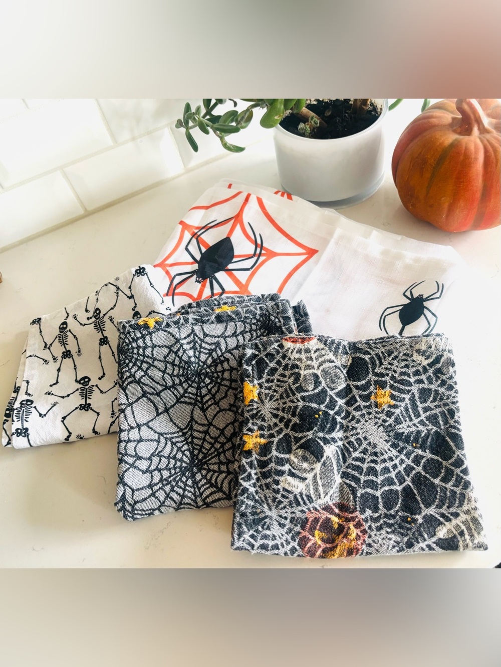 Spider cloth shower curtain & 3 Halloween theme hand towels 🕷️🕸️🎃💀